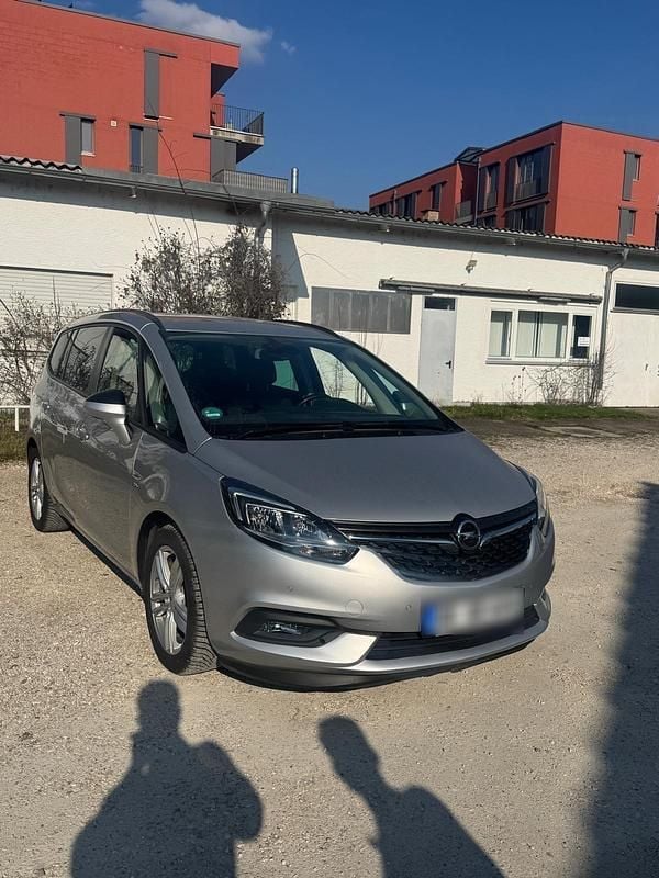 Gebraucht Opel Zafira 140 PS (102 kW) 2017 Silber Van / Kleinbus