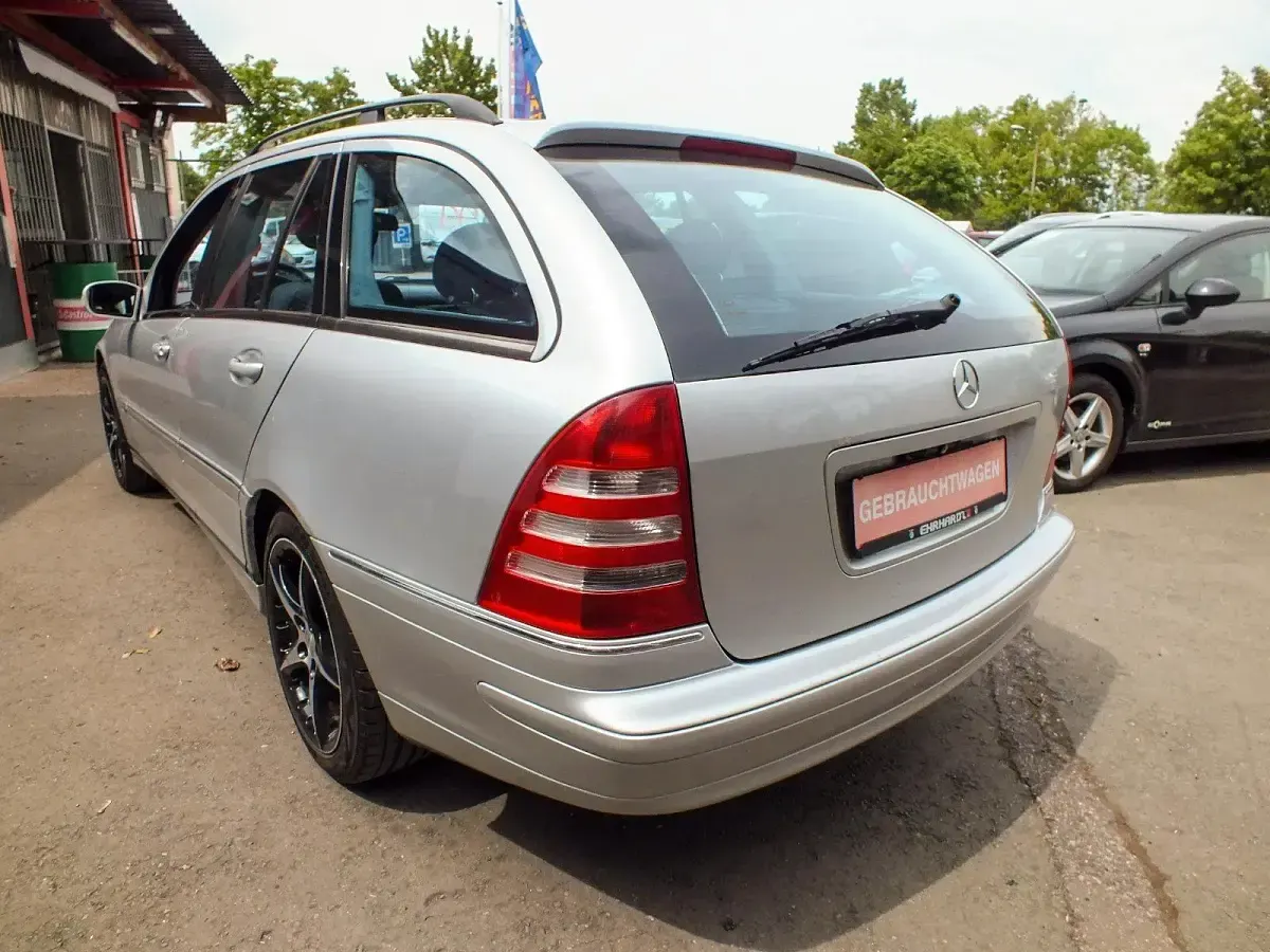 Gebraucht Mercedes C180 Avantgarde 143 PS (105 kW) 2002 Kombi