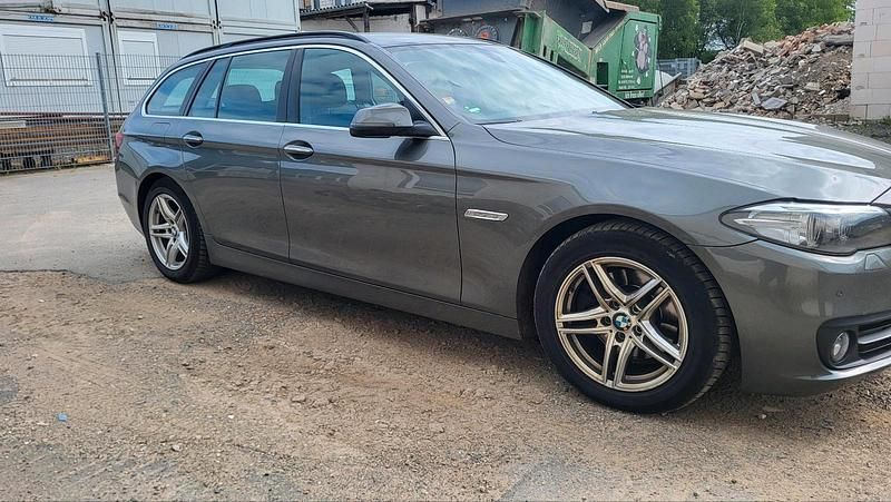Gebraucht BMW 520 190 PS (139 kW) 2014 Beige Kombi