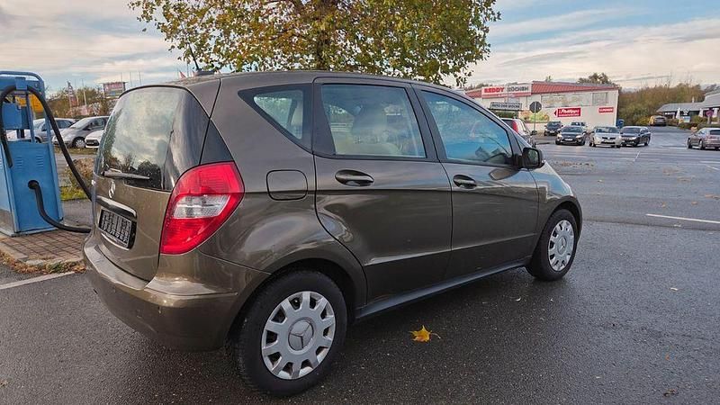 Gebraucht Mercedes A160 95 PS (69 kW) 2010 Braun Limousine