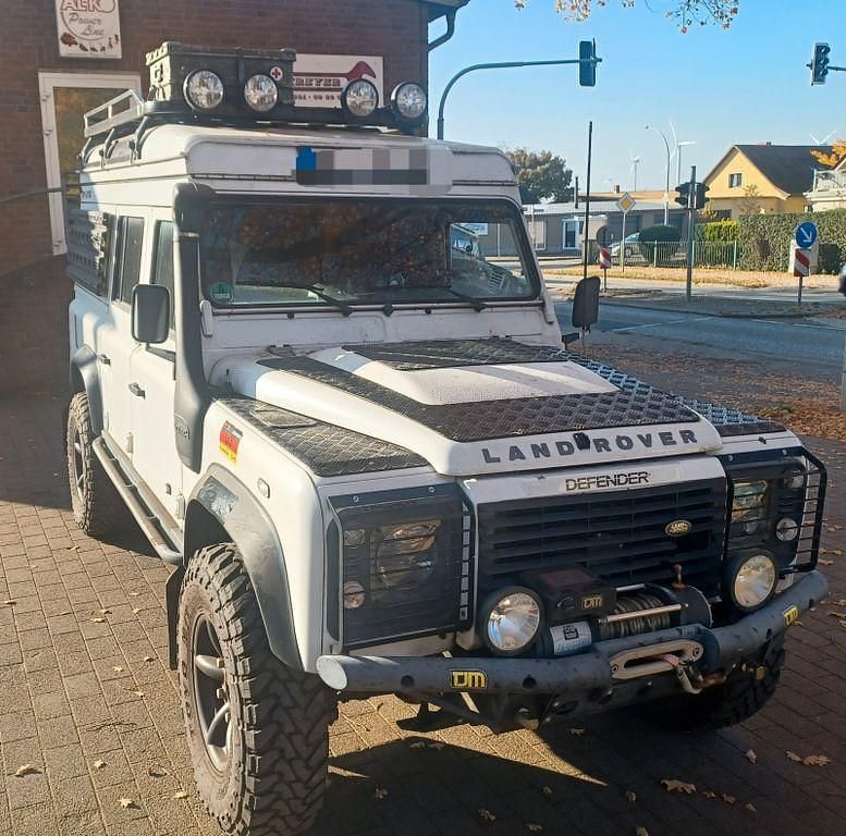 Weiß Gebraucht 2010 Land Rover Defender S SUV | 54.850 € - Bild 1/4