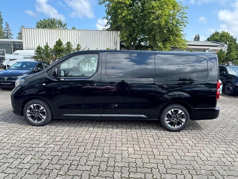 Gebraucht Opel Zafira Selection 177 PS (130 kW) 2024 Lackierung schwarz perla nera/ Van / Kleinbus