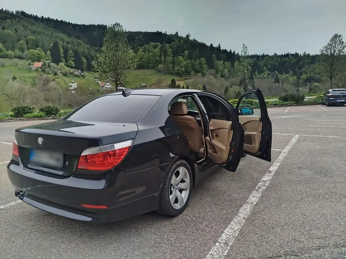 Usata BMW 520 170 CV (125 kW) 2004 Nero Berlina
