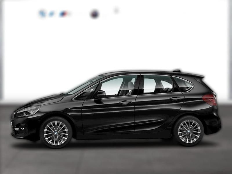 Gebraucht BMW 220 Active Tourer Luxury Line 192 PS (141 kW) 2019 Schwarz metallic Van / Kleinbus