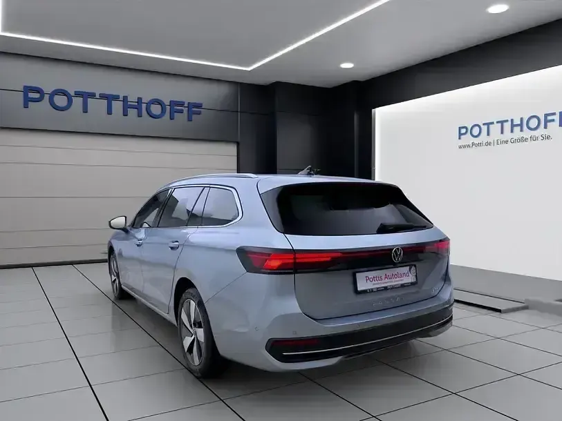 Gebraucht VW Passat Business 150 PS (110 kW) 2025 Silber Kombi