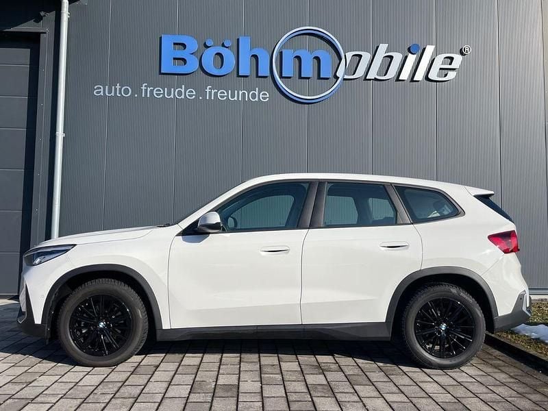 Weiß Gebraucht 2024 BMW iX1 SUV | 33.890 € (Superpreis) - Bild 1/4