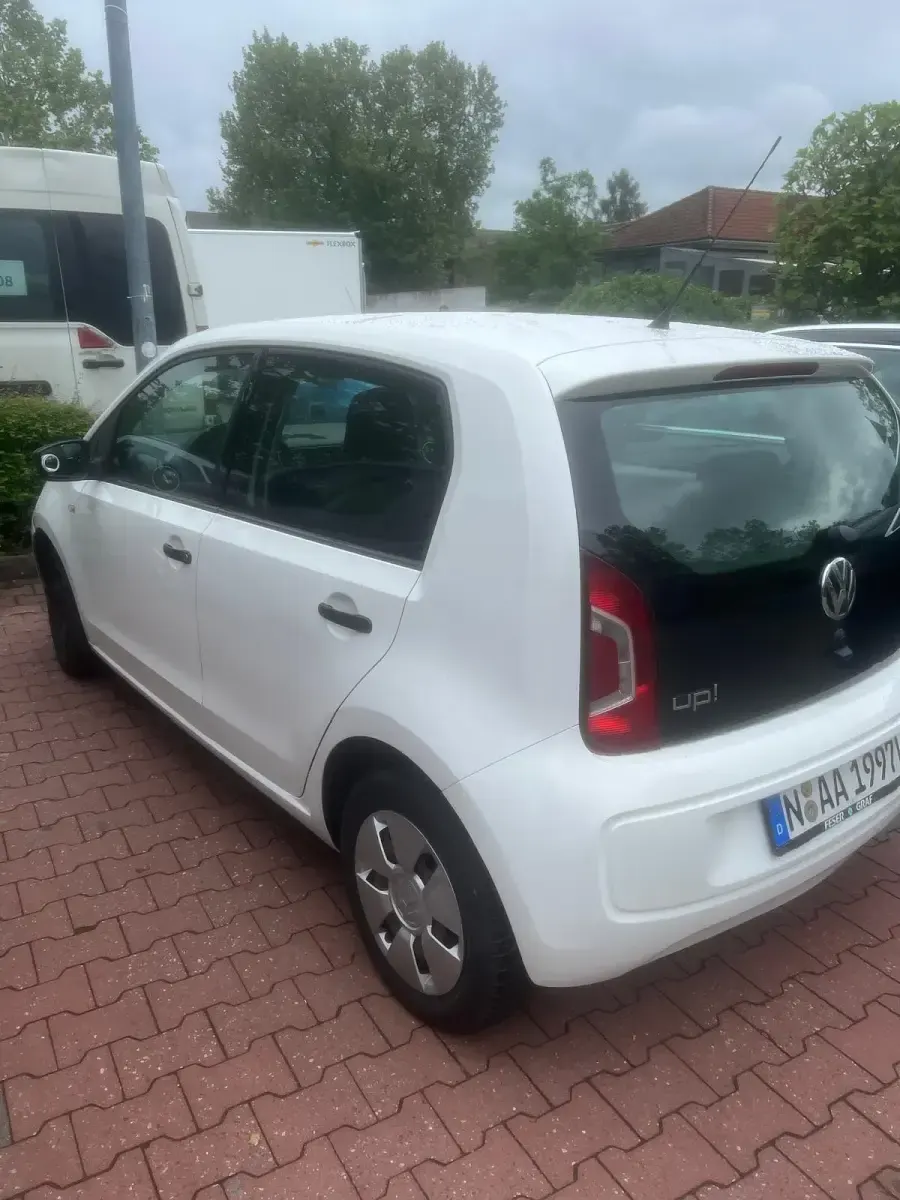 Gebraucht VW up! 65 PS (47 kW) 2012 Weiß Kleinwagen