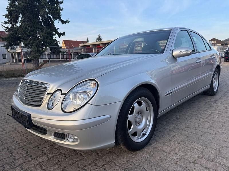 Gebraucht Mercedes E200 122 PS (89 kW) 2004 Silber Limousine