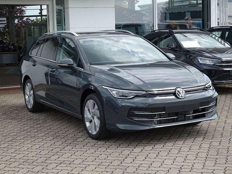 Gebraucht VW Golf VIII Style 150 PS (110 kW) 2025 Delfingrau metallic Kombi