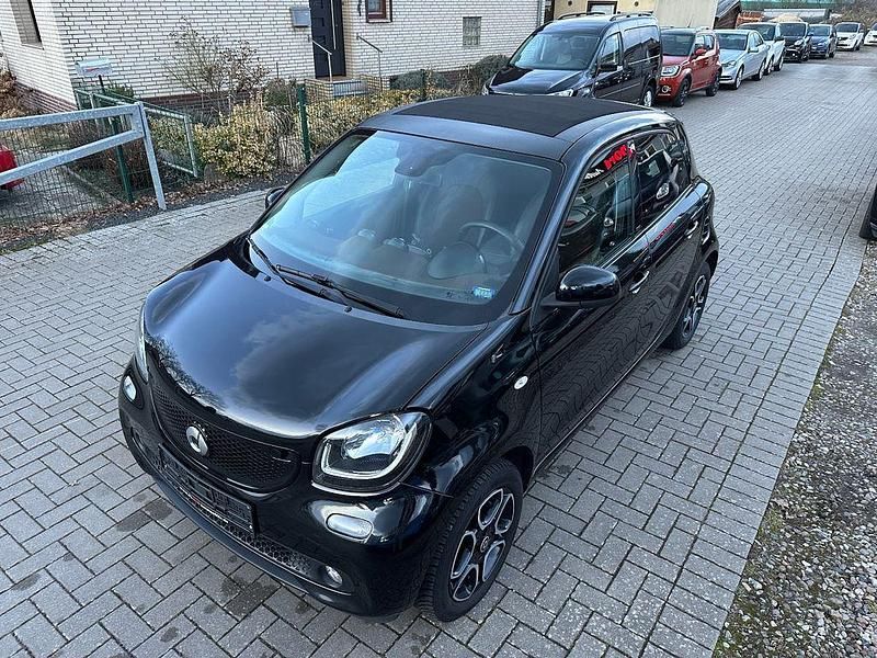 Gebraucht Smart ForFour 90 PS (66 kW) 2019 Schwarz Kleinwagen