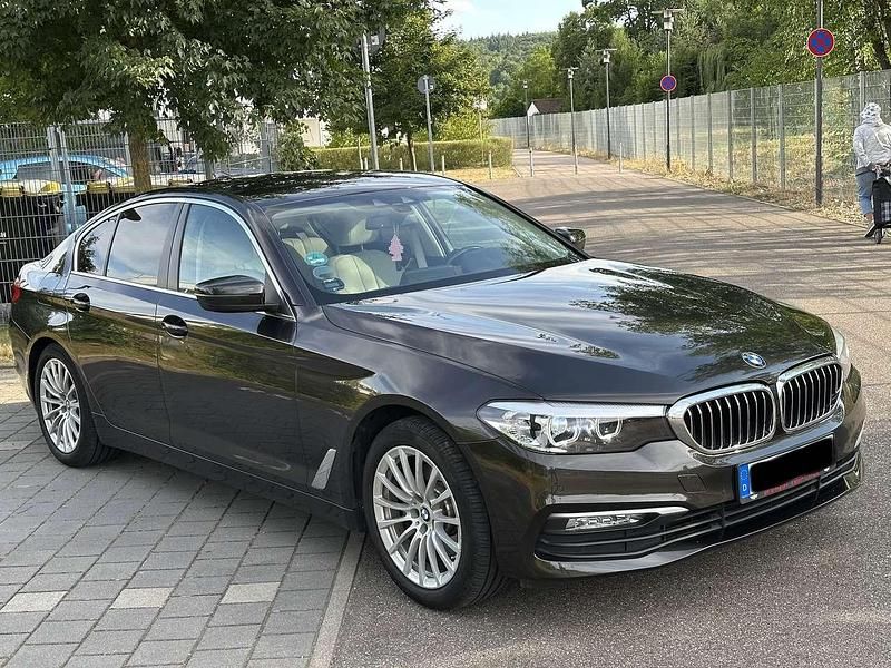 Gebraucht 2018 BMW 520 Luxury Line Limousine | 22.500 € (Superpreis) - Bild 1/4