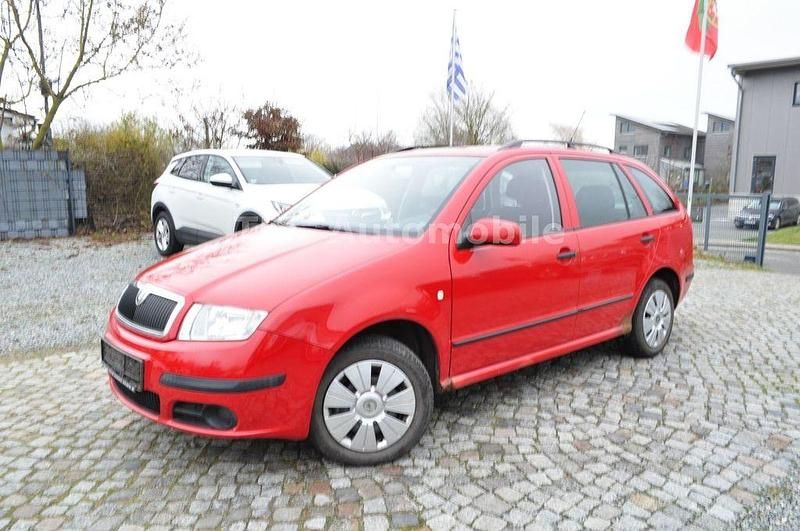 Rot Gebraucht 2004 Skoda Fabia Ambiente Kombi | 1.300 € (Guter Preis) - Bild 1/4
