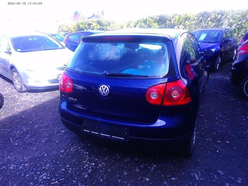 Gebraucht VW Golf IV 75 PS (55 kW) 2004 Blau Limousine