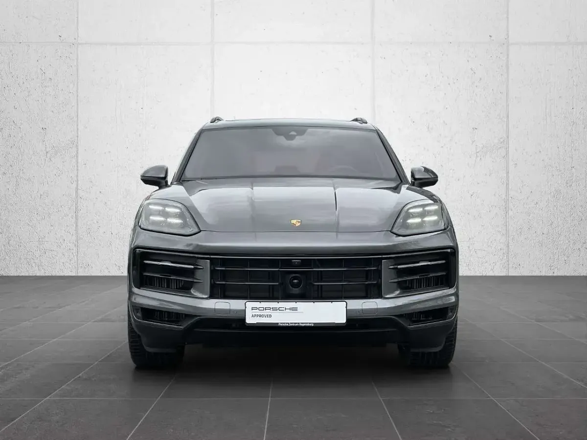 Gebraucht Porsche Cayenne E-Hybrid 470 PS (345 kW) 2025 Grau SUV