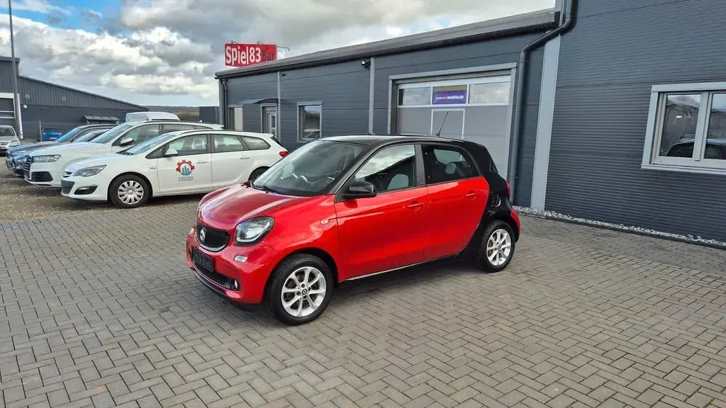 Usata Smart ForFour Passion 71 CV (52 kW) 2016 Nero Utilitaria