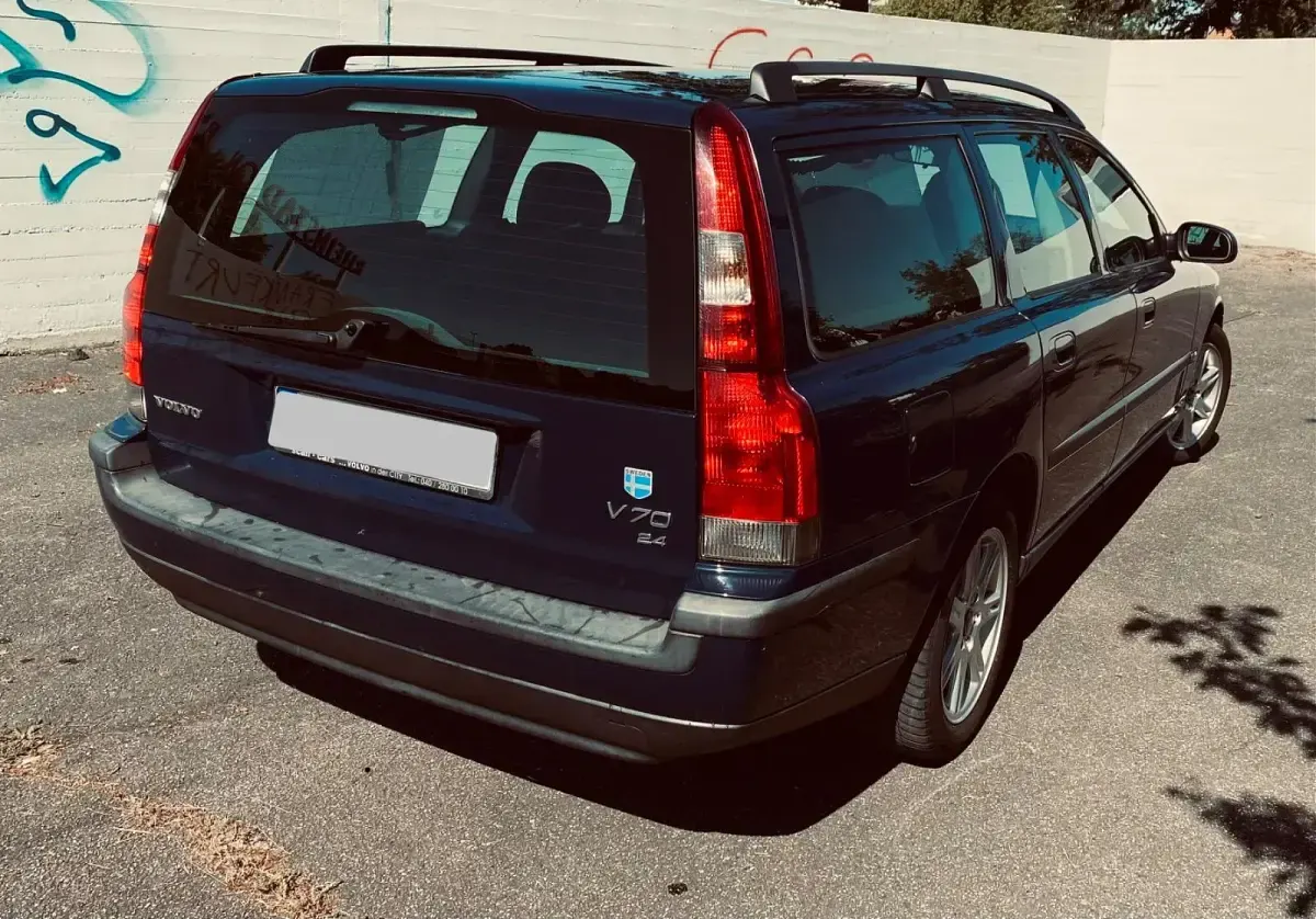 Używany Volvo V70 170 KM (125 kW) 2002 Niebieski Kombi