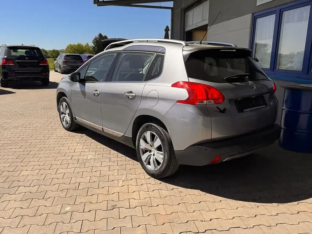 Gebraucht Peugeot 2008 Allure 131 PS (96 kW) 2016 Grau SUV
