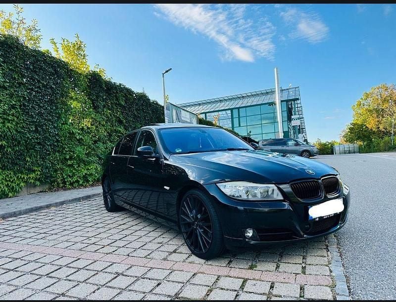 Schwarz Gebraucht 2010 BMW 325 M Sport Limousine | 10.999 € (Fairer Preis) - Bild 1/4