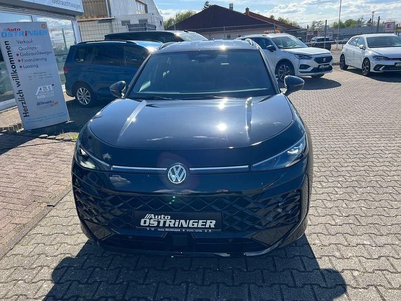 Nouă VW T-Roc Style 150 CP (110 kW) 2026 Negru SUV
