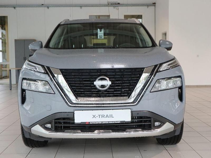 Neu Nissan X-Trail Tekna 204 PS (150 kW) 2025 Grau SUV