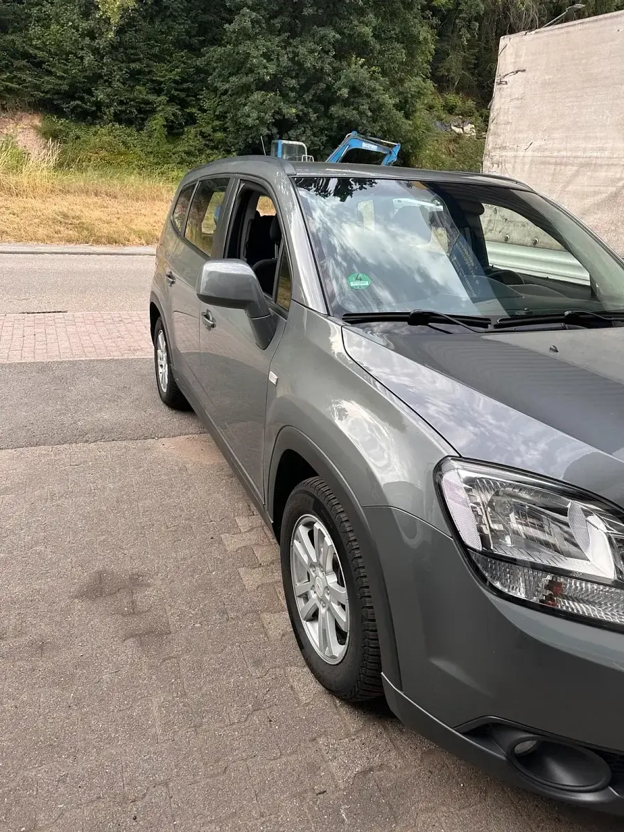 Gebraucht Chevrolet Orlando LT 163 PS (119 kW) 2012 Grau Van / Kleinbus