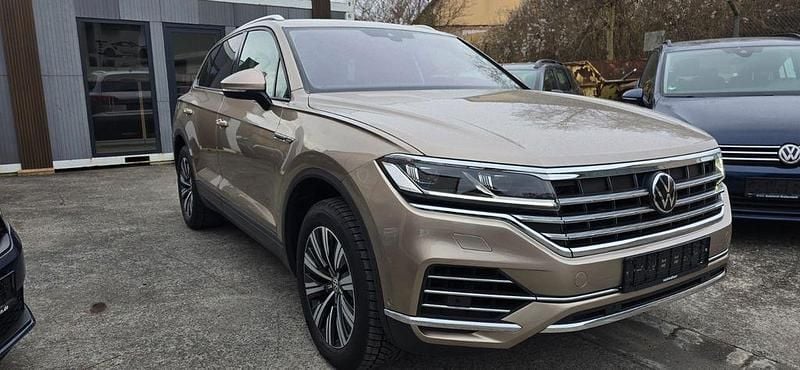 Gebraucht VW Touareg 231 PS (169 kW) 2019 Gold SUV