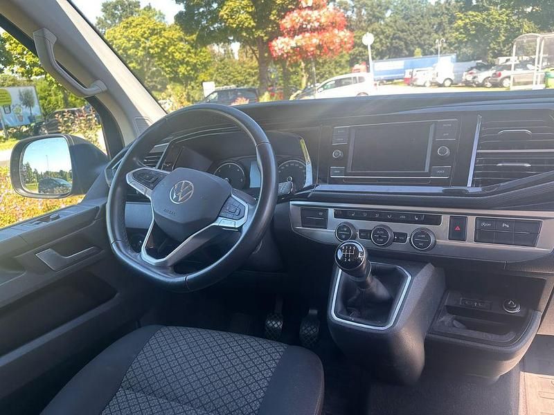 Gebraucht VW Multivan Trendline 150 PS (110 kW) 2021 Schwarz Van