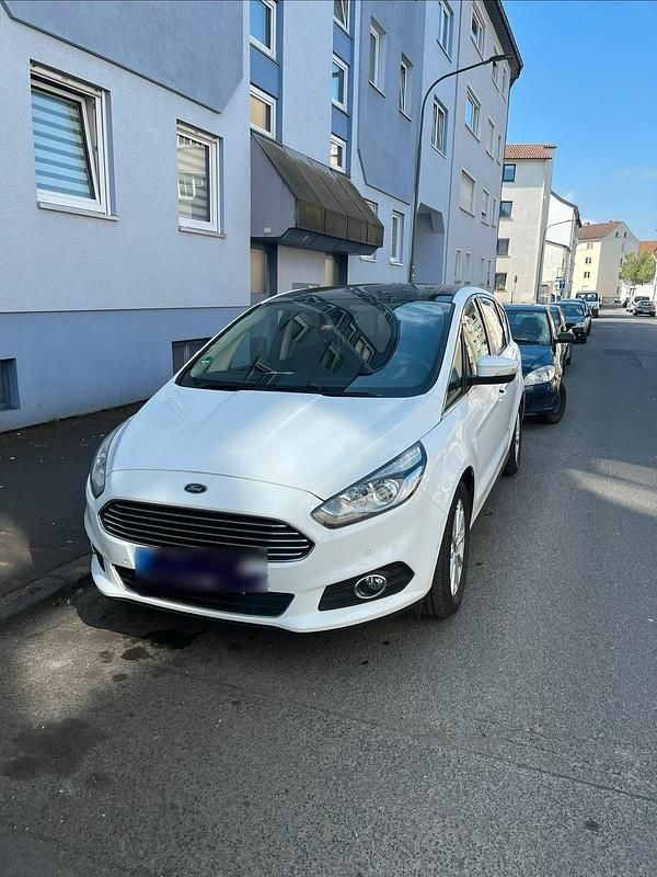 Second-hand Ford S-MAX S 150 CP (110 kW) 2017 Alb Monovolum