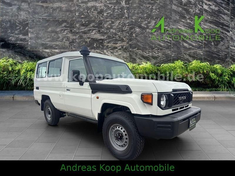 Neu Toyota Land Cruiser 204 PS (150 kW) 2025 Weiß SUV