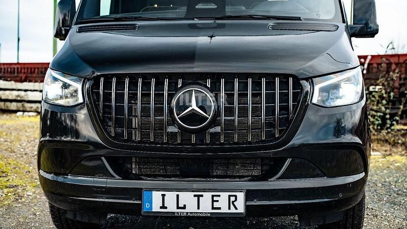 Gebraucht Mercedes Sprinter Business 170 PS (125 kW) 2024 Schwarz Van