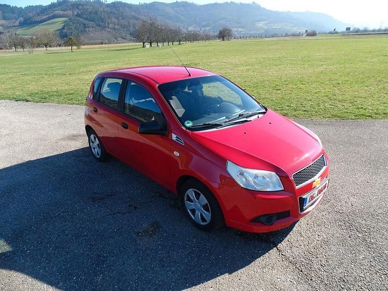 Gebraucht Chevrolet Aveo 84 PS (61 kW) 2009 Rot Kleinwagen