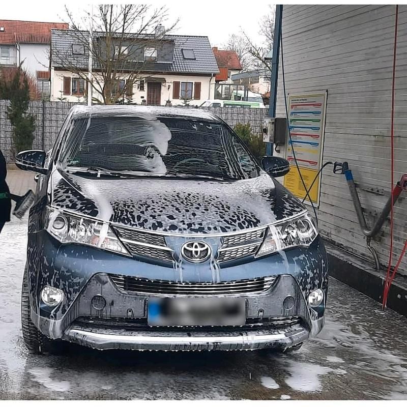 Gebraucht Toyota RAV4 150 PS (110 kW) 2015 Andere farben SUV