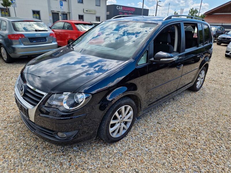 Schwarz Gebraucht 2010 VW Touran Freestyle Van / Kleinbus | 4.980 € (Guter Preis) - Bild 1/4