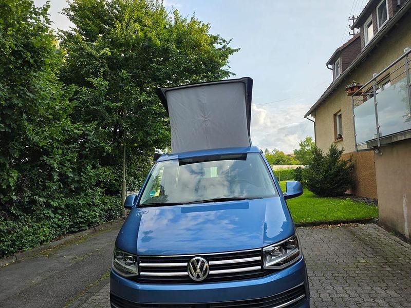 Blau Gebraucht 2018 VW T6 California Van | 49.000 € - Bild 1/4