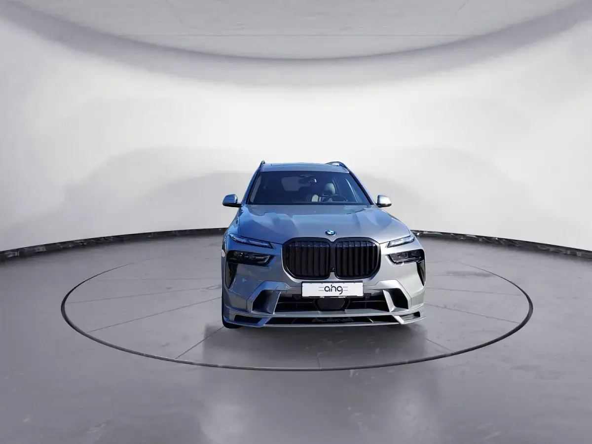 Ny BMW X7 621 HK (456 kW) 2026 Grå SUV