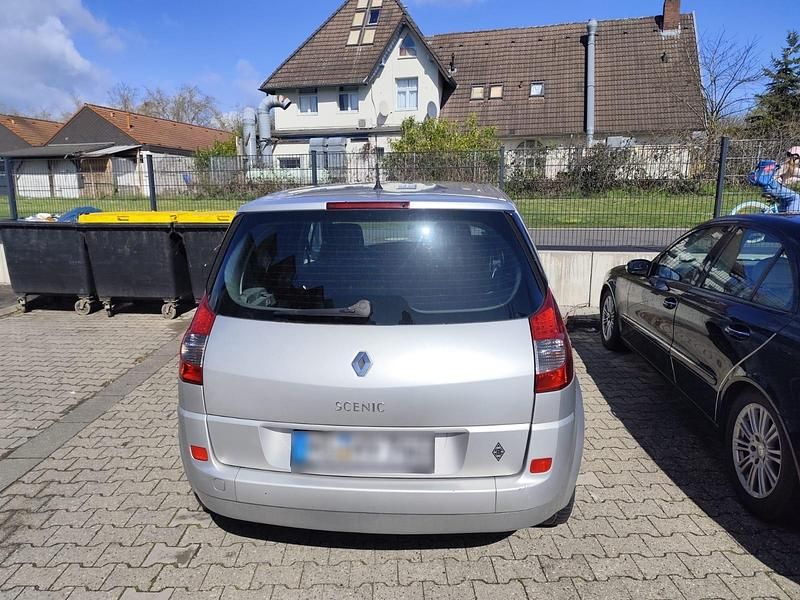 Gebraucht Renault Scénic II 113 PS (83 kW) 2007 Silber Van / Kleinbus