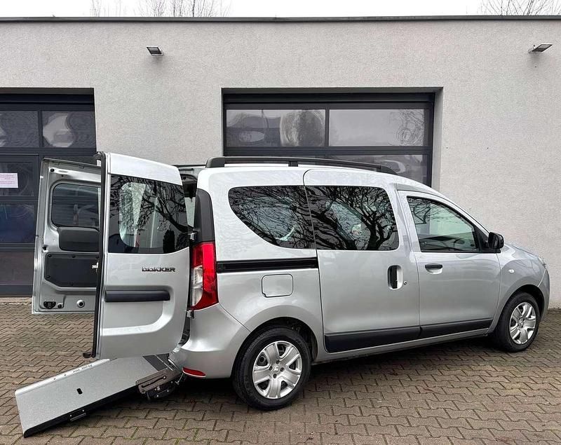 Highland grey Gebraucht 2020 Dacia Dokker Comfort Van / Kleinbus | 25.950 € - Bild 1/4