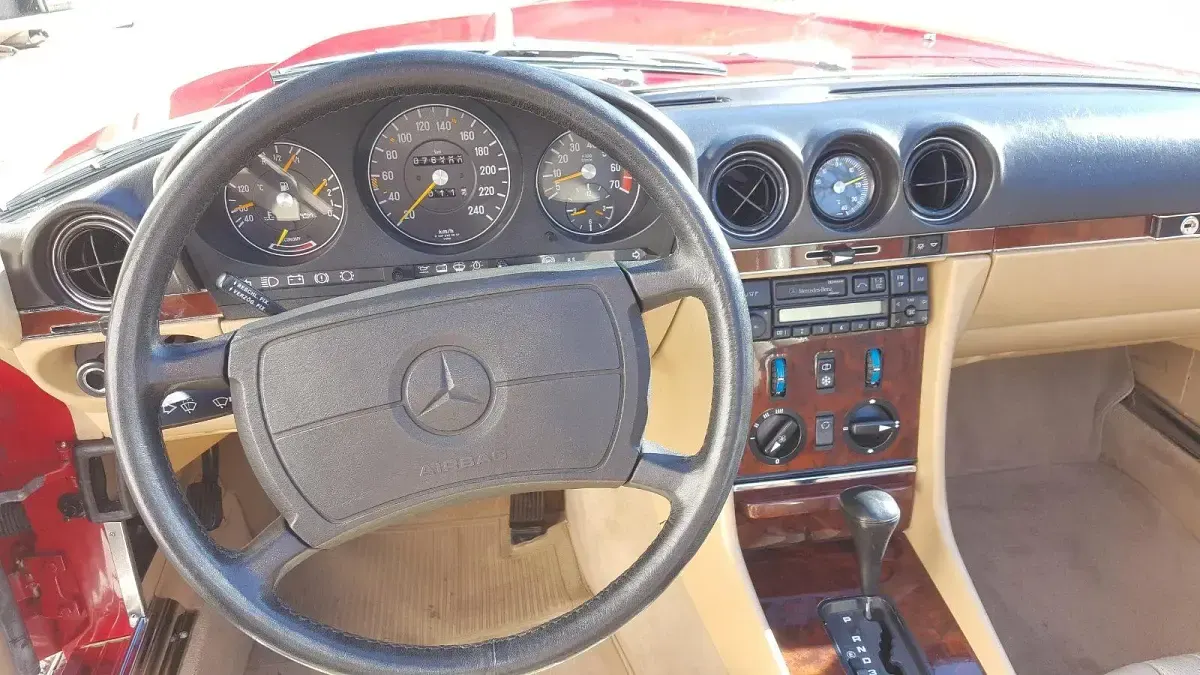 Gebraucht Mercedes SL300 179 PS (131 kW) 1986 Rot Cabrio