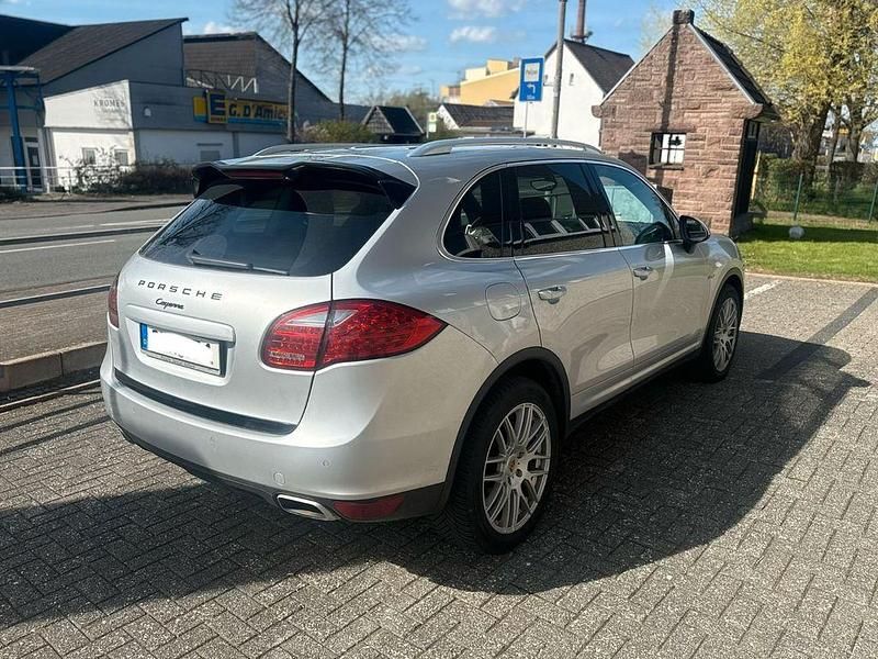 Gebraucht Porsche Cayenne 245 PS (180 kW) 2011 Silber SUV