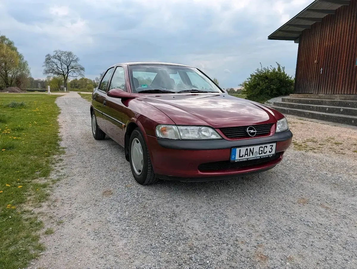 Gebraucht Opel Vectra 101 PS (74 kW) 1997 Rot Limousine