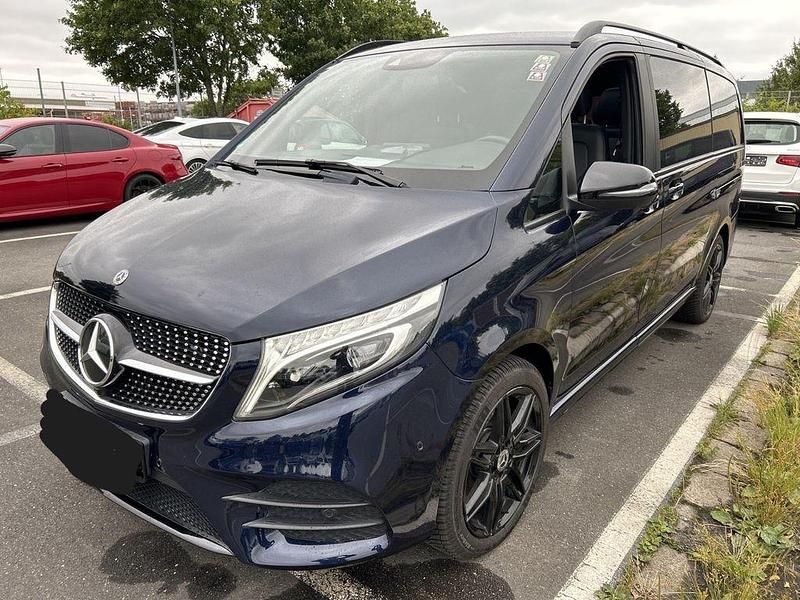 Gebraucht Mercedes V300 AMG 239 PS (175 kW) 2020 Blau Van / Kleinbus