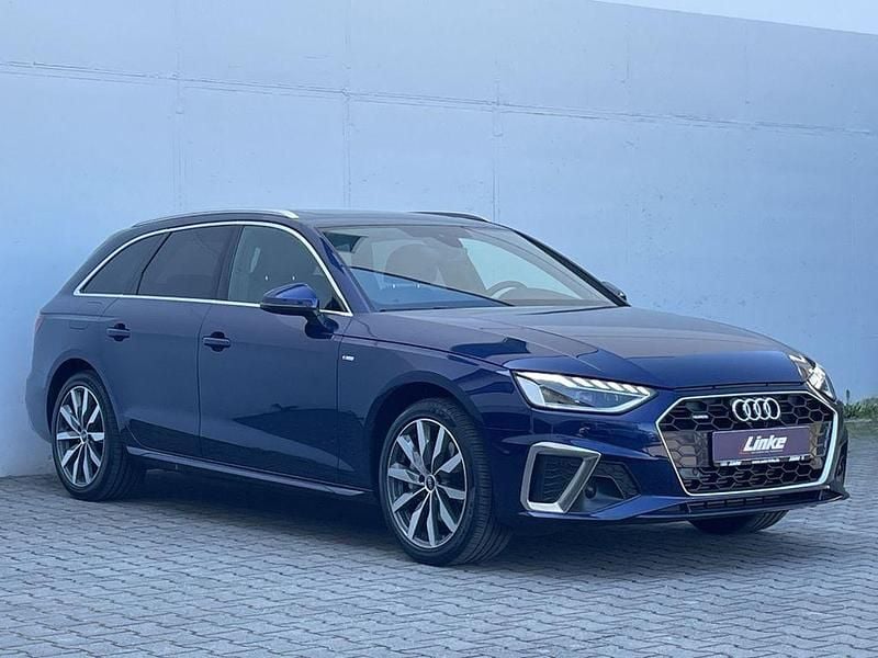 Gebraucht Audi A4 S-Line 204 PS (150 kW) 2022 Navarrablau metallic Kombi