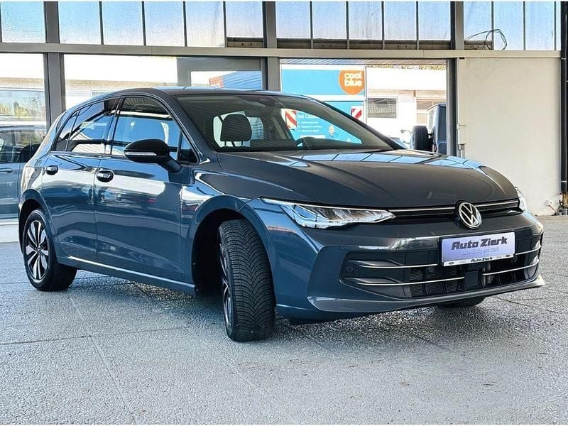 Gebraucht VW Golf VIII Goal 150 PS (110 kW) 2025 Grau Limousine