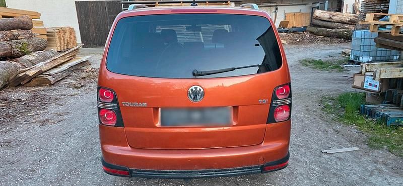 Gebraucht VW Touran Cross 140 PS (102 kW) 2007 Orange Van / Kleinbus