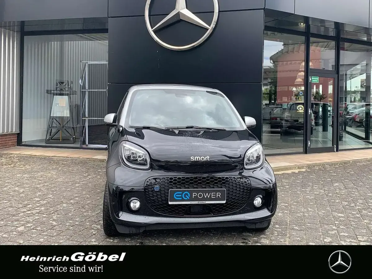 Gebraucht Smart ForTwo Electric Drive Passion 60 kW (82 PS) 2024 Bodypanels in black Cabrio