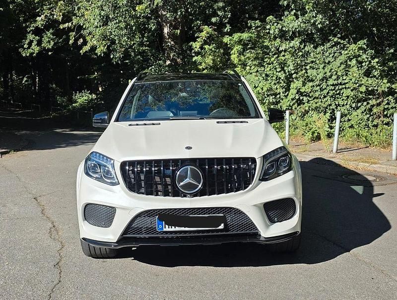 Weiß Gebraucht 2017 Mercedes GLS400 AMG SUV | 52.900 € (Fairer Preis) - Bild 1/4