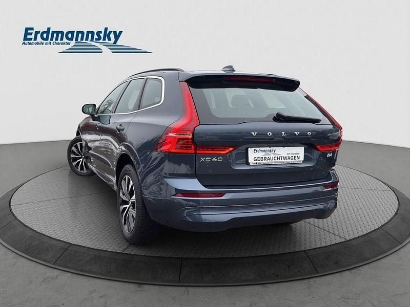 Gebraucht Volvo XC60 Core 197 PS (144 kW) 2022 Denim blue (blau) SUV