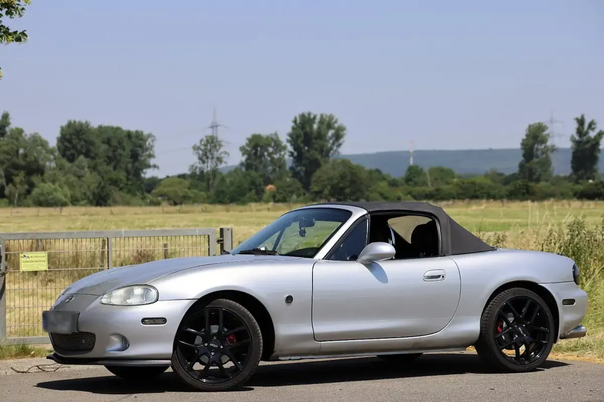 Gebraucht Mazda MX5 140 PS (102 kW) 2000 Silber Cabrio