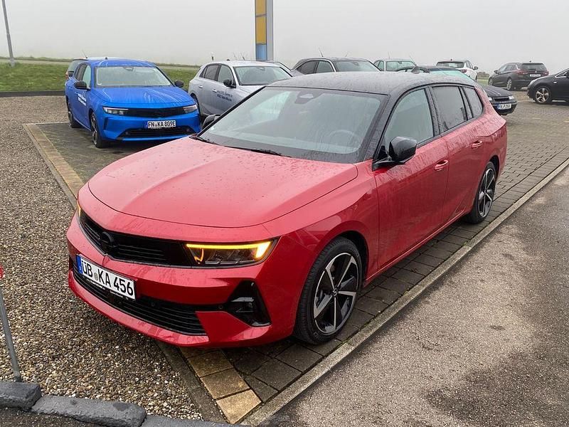 Usata Opel Astra 136 CV (100 kW) 2024 Rosso Utilitaria