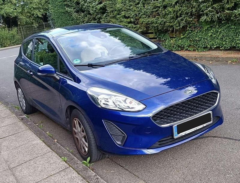 Gebraucht Ford Fiesta 69 PS (50 kW) 2017 Blau Limousine